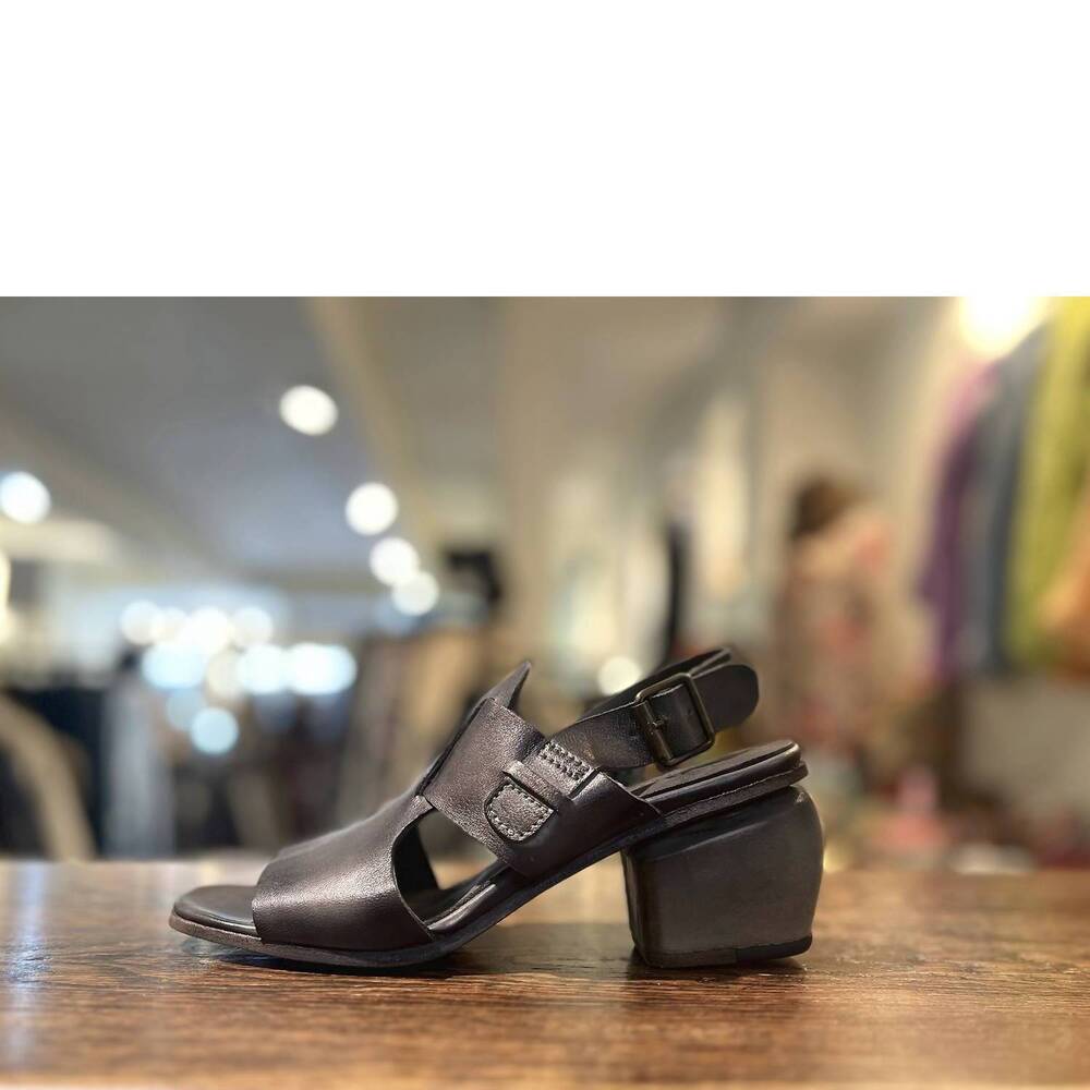 NEW SHOTO t strap in grey